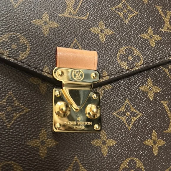 Louis Vuitton Pochette Metis Bag Excellent condition - Picture 3 of 9